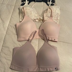 3 never worn bras - 34C